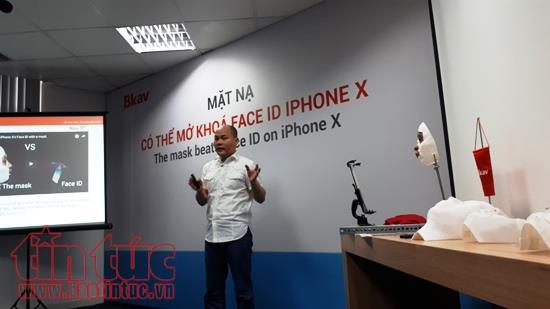 Xem mở khóa iPhone X bằng mặt nạ ‘nửa thật, nửa giả’ ảnh 1